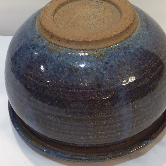 Stunning Blue drip stoneware bowl with lid excell… - Picture 7 of 16